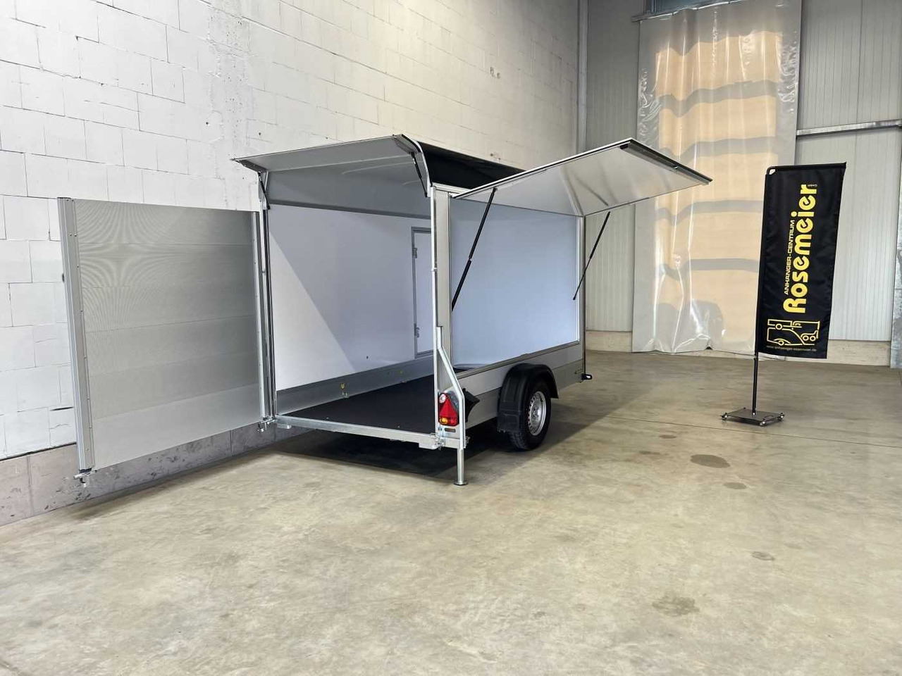 CHEVAL LIBERTE DEBON C300 Roadster Verk.Kl Tür Kofferanhänger - Tirdzniecības piekabe: foto 4 CHEVAL LIBERTE DEBON C300 Roadster Verk.Kl Tür Kofferanhänger - Tirdzniecības piekabe: foto 4