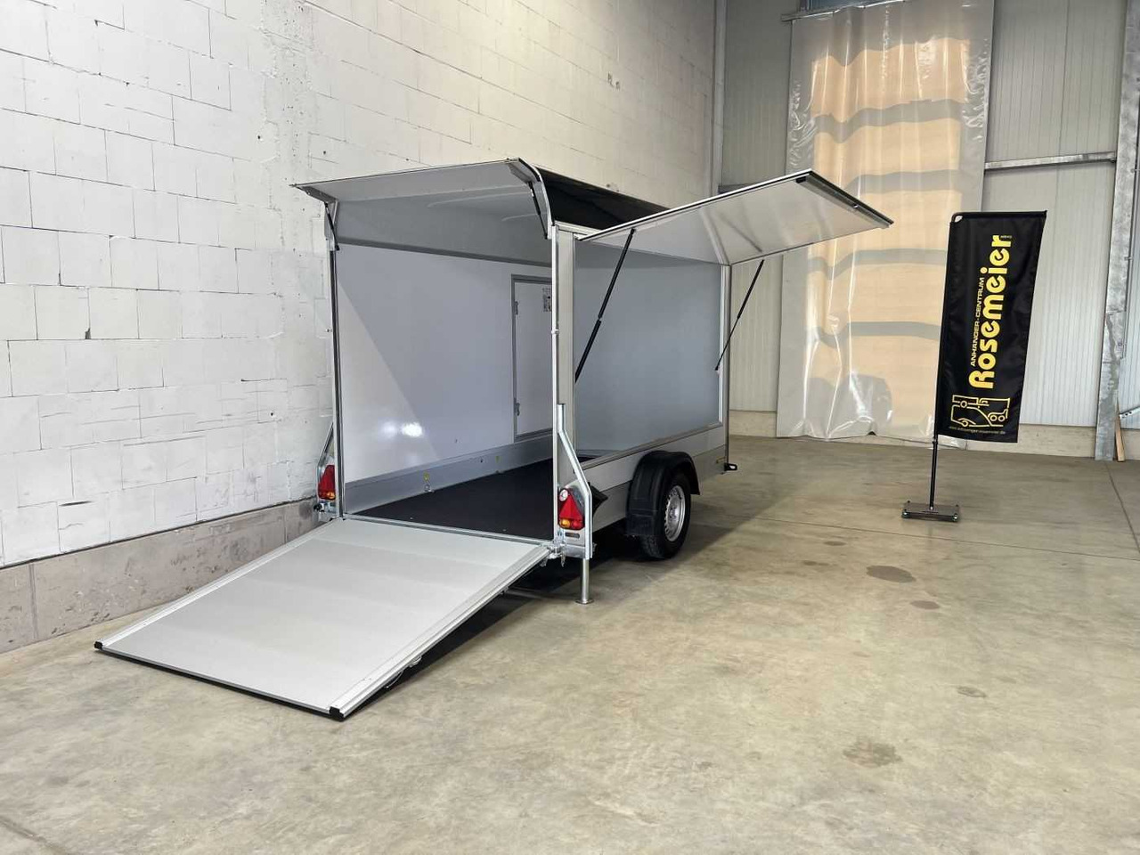 CHEVAL LIBERTE DEBON C300 Roadster Verk.Kl Tür Kofferanhänger - Tirdzniecības piekabe: foto 2 CHEVAL LIBERTE DEBON C300 Roadster Verk.Kl Tür Kofferanhänger - Tirdzniecības piekabe: foto 2