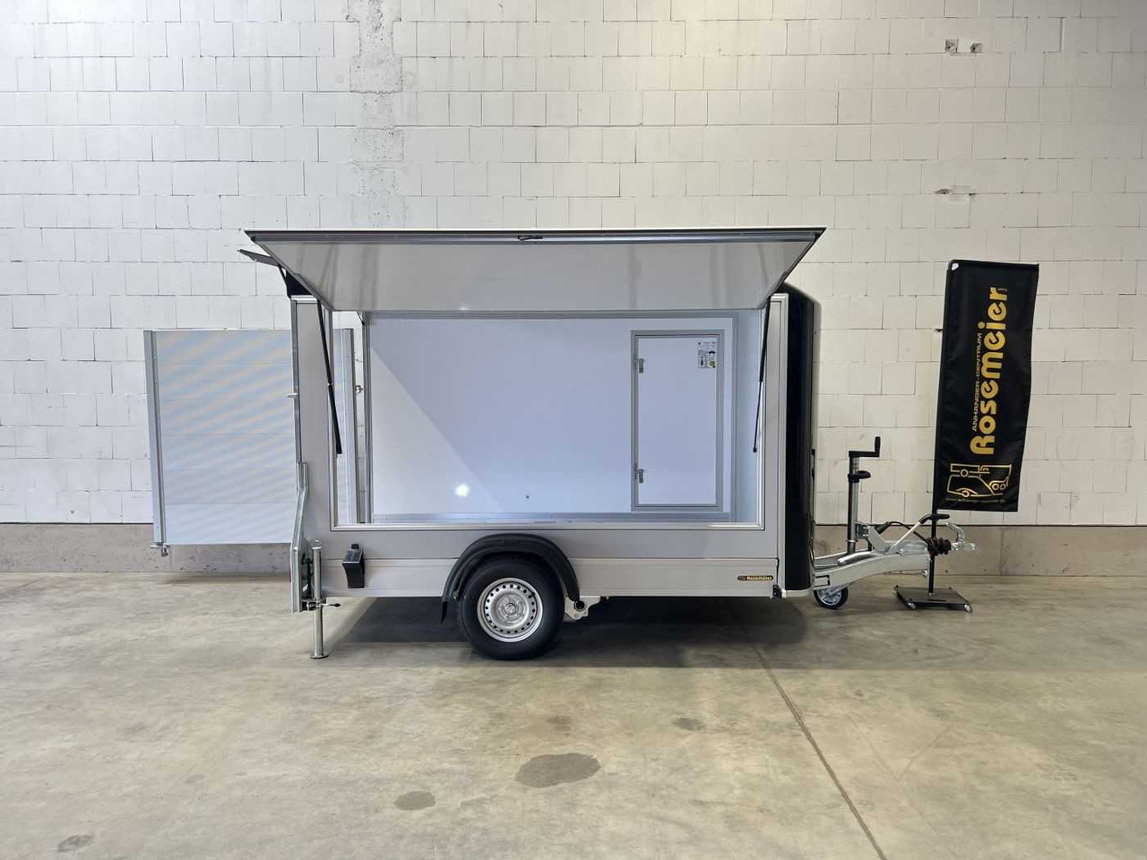 CHEVAL LIBERTE DEBON C300 Roadster Verk.Kl Tür Kofferanhänger - Tirdzniecības piekabe: foto 3 CHEVAL LIBERTE DEBON C300 Roadster Verk.Kl Tür Kofferanhänger - Tirdzniecības piekabe: foto 3