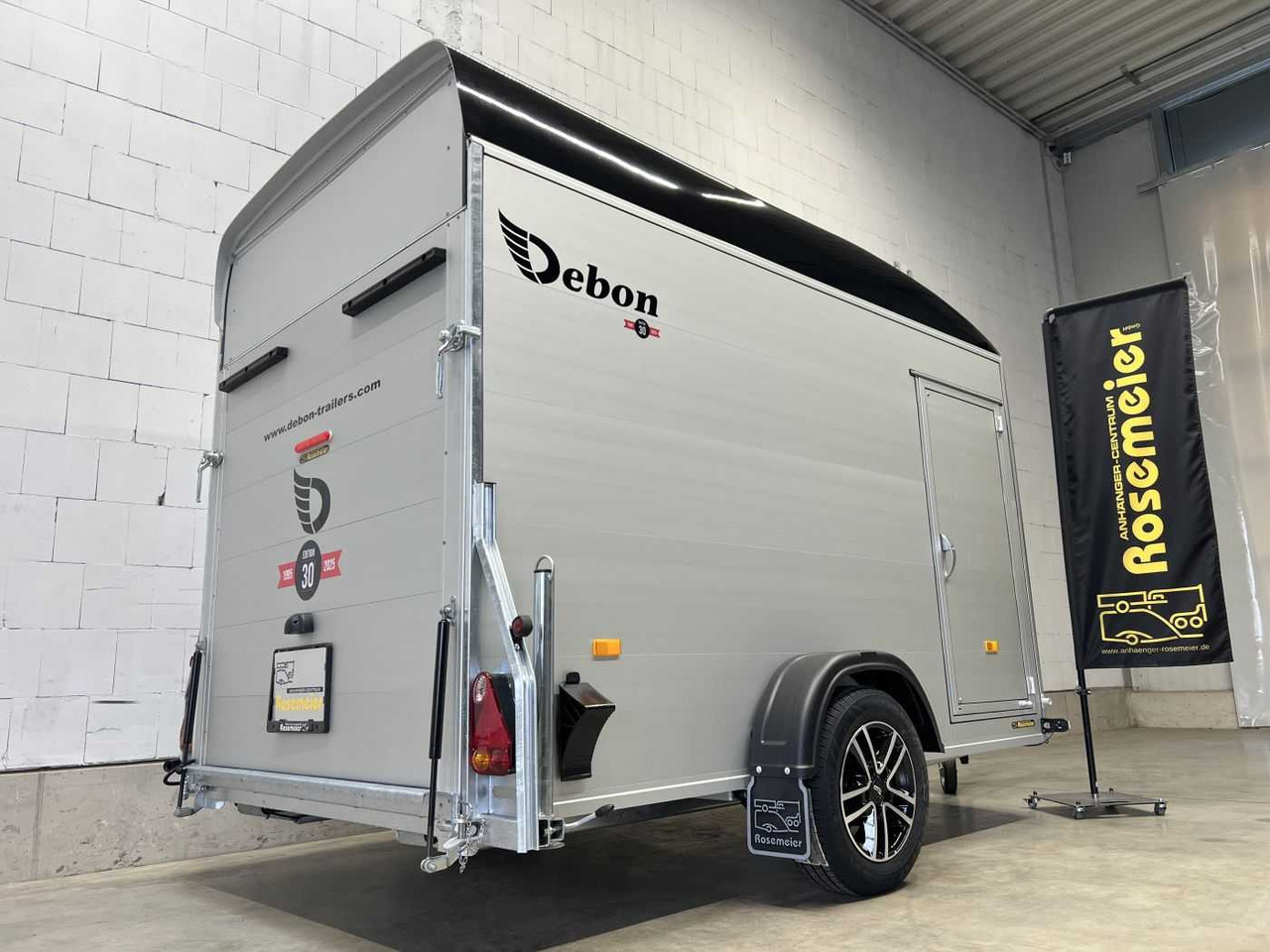 CHEVAL LIBERTE DEBON C400 Roadster ALF Kofferanhänger - Motocikla piekabe: foto 5 CHEVAL LIBERTE DEBON C400 Roadster ALF Kofferanhänger - Motocikla piekabe: foto 5