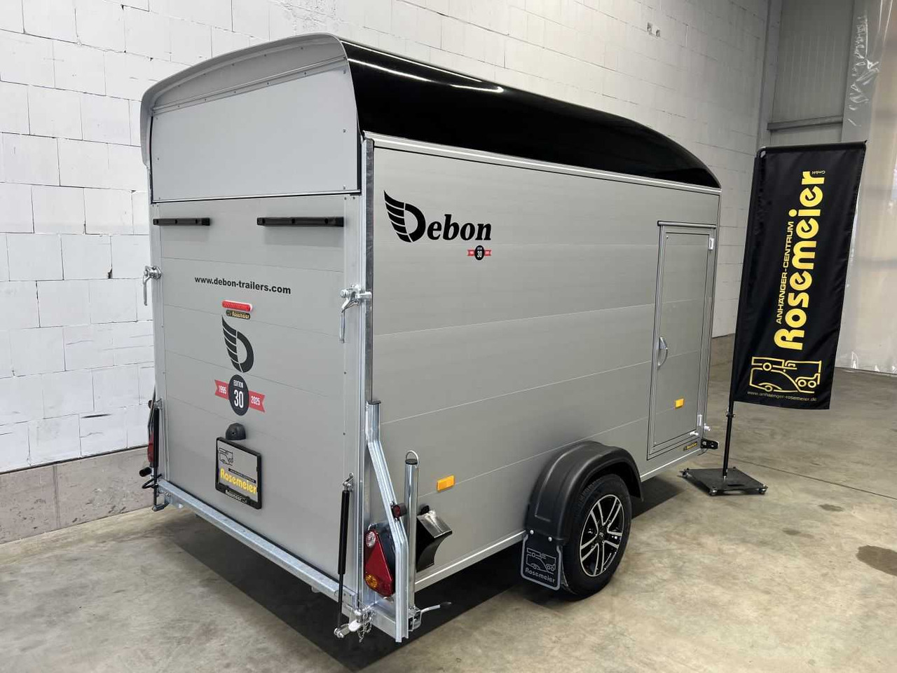 CHEVAL LIBERTE DEBON C400 Roadster ALF Kofferanhänger - Motocikla piekabe: foto 3 CHEVAL LIBERTE DEBON C400 Roadster ALF Kofferanhänger - Motocikla piekabe: foto 3