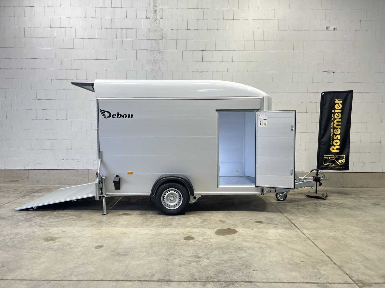 CHEVAL LIBERTE DEBON C400 Roadster Kofferanhänger - Motocikla piekabe: foto 1 CHEVAL LIBERTE DEBON C400 Roadster Kofferanhänger - Motocikla piekabe: foto 1