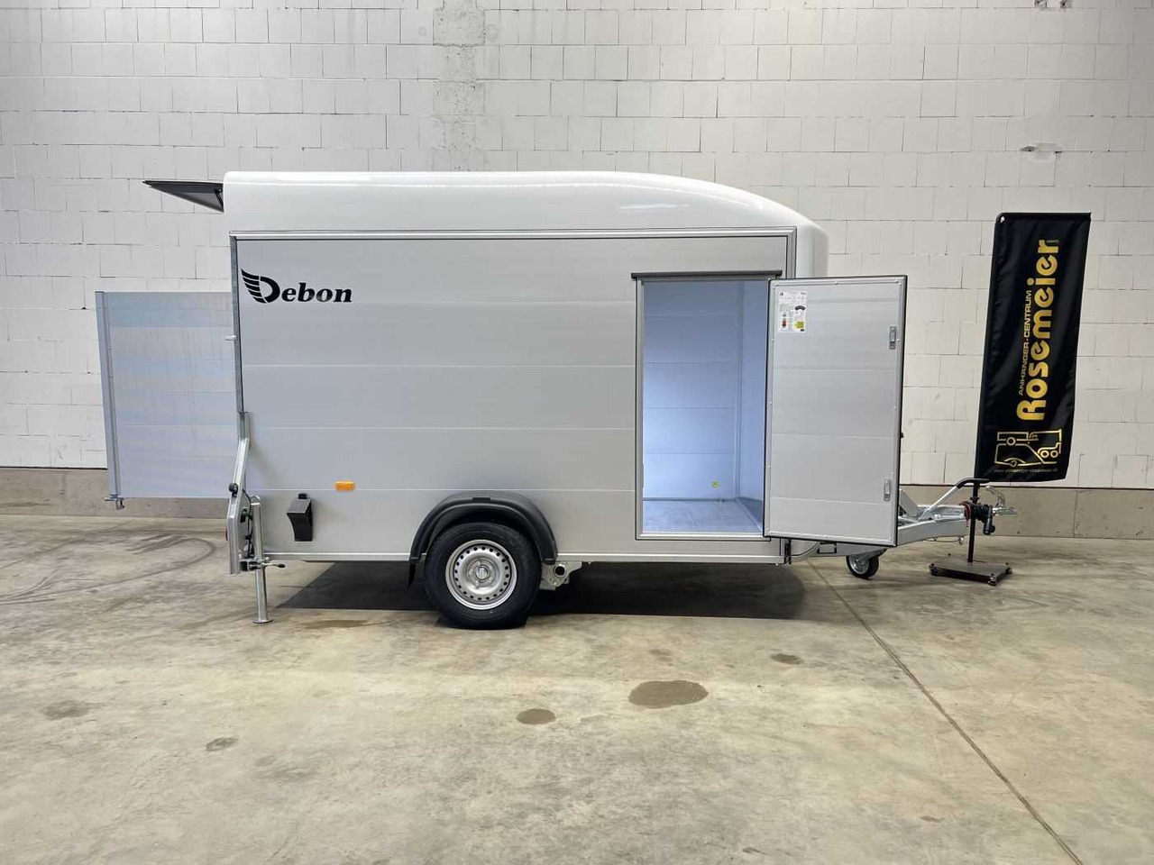 CHEVAL LIBERTE DEBON C400 Roadster Kofferanhänger - Motocikla piekabe: foto 5 CHEVAL LIBERTE DEBON C400 Roadster Kofferanhänger - Motocikla piekabe: foto 5