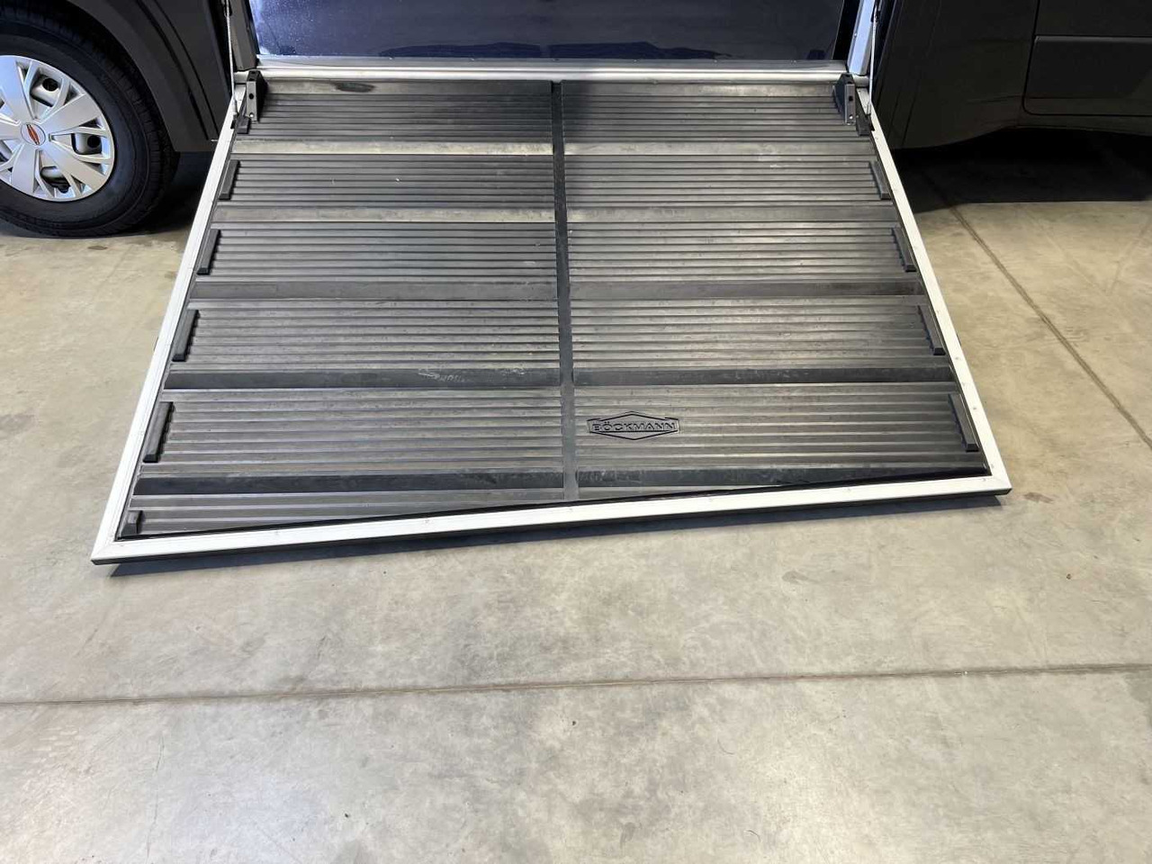 Fiat Böckmann Compact Stall LKW - Zirgu kravas automašīna: foto 3 Fiat Böckmann Compact Stall LKW - Zirgu kravas automašīna: foto 3