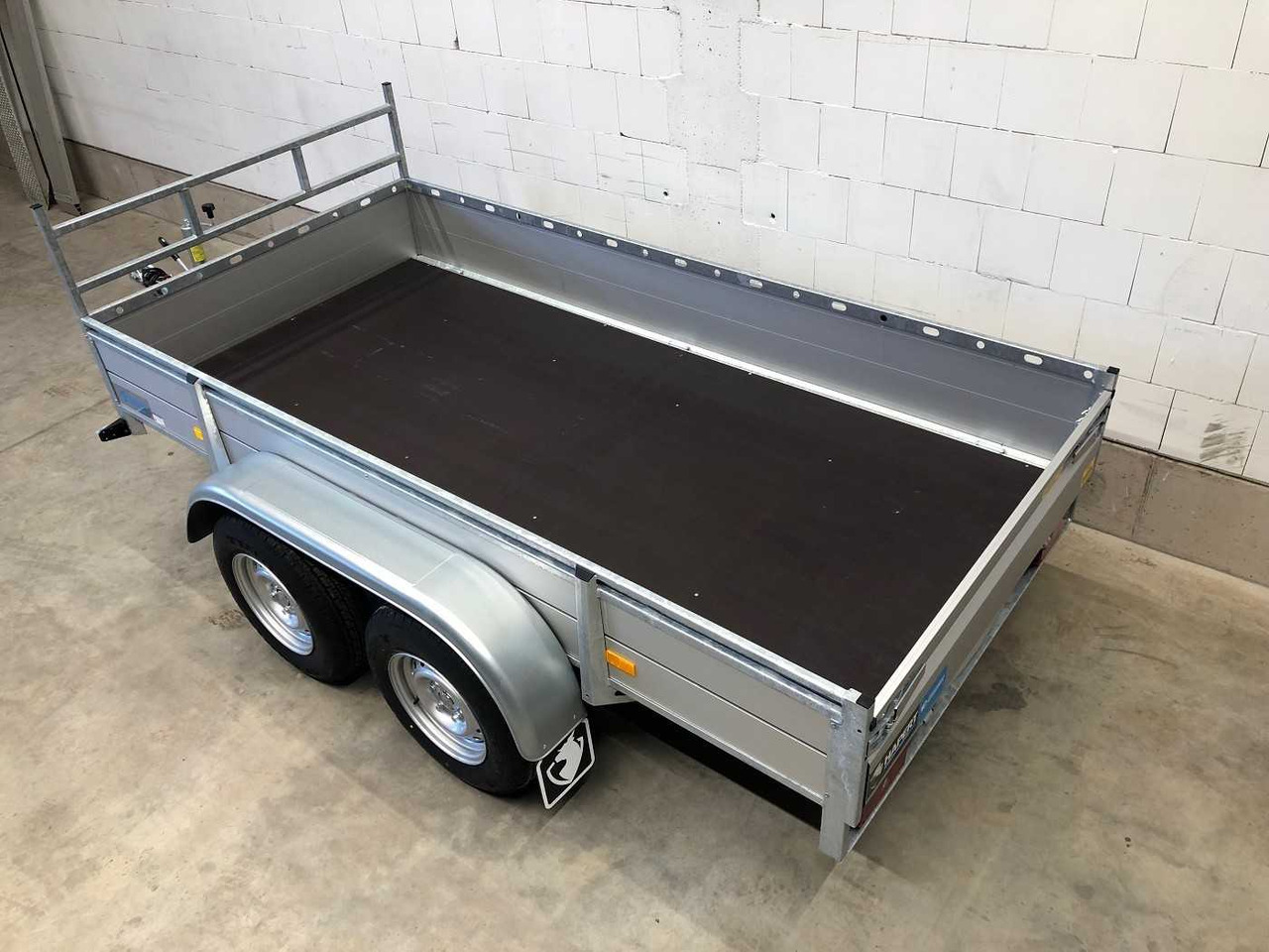 HAPERT Azure L-2 Kastenanhänger gebremst - Auto piekabe: foto 4 HAPERT Azure L-2 Kastenanhänger gebremst - Auto piekabe: foto 4