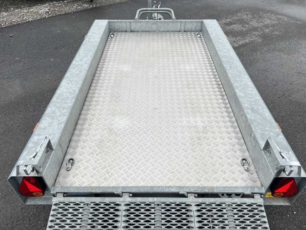 HAPERT HV 1350 Maschinentransporter - Celtniecības tehnikas piekabe: foto 4 HAPERT HV 1350 Maschinentransporter - Celtniecības tehnikas piekabe: foto 4