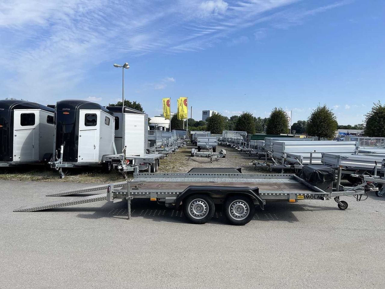 HUMBAUR A1R Autotransporter - Piekabe autovedējs: foto 1 HUMBAUR A1R Autotransporter - Piekabe autovedējs: foto 1