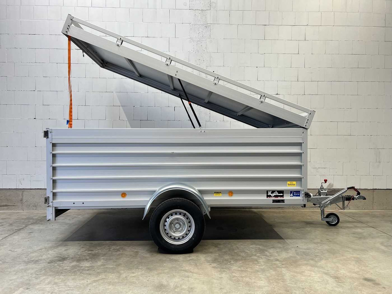 KOCH 7.13 3 BWEH Tür Deckelanhänger - Auto piekabe: foto 1 KOCH 7.13 3 BWEH Tür Deckelanhänger - Auto piekabe: foto 1