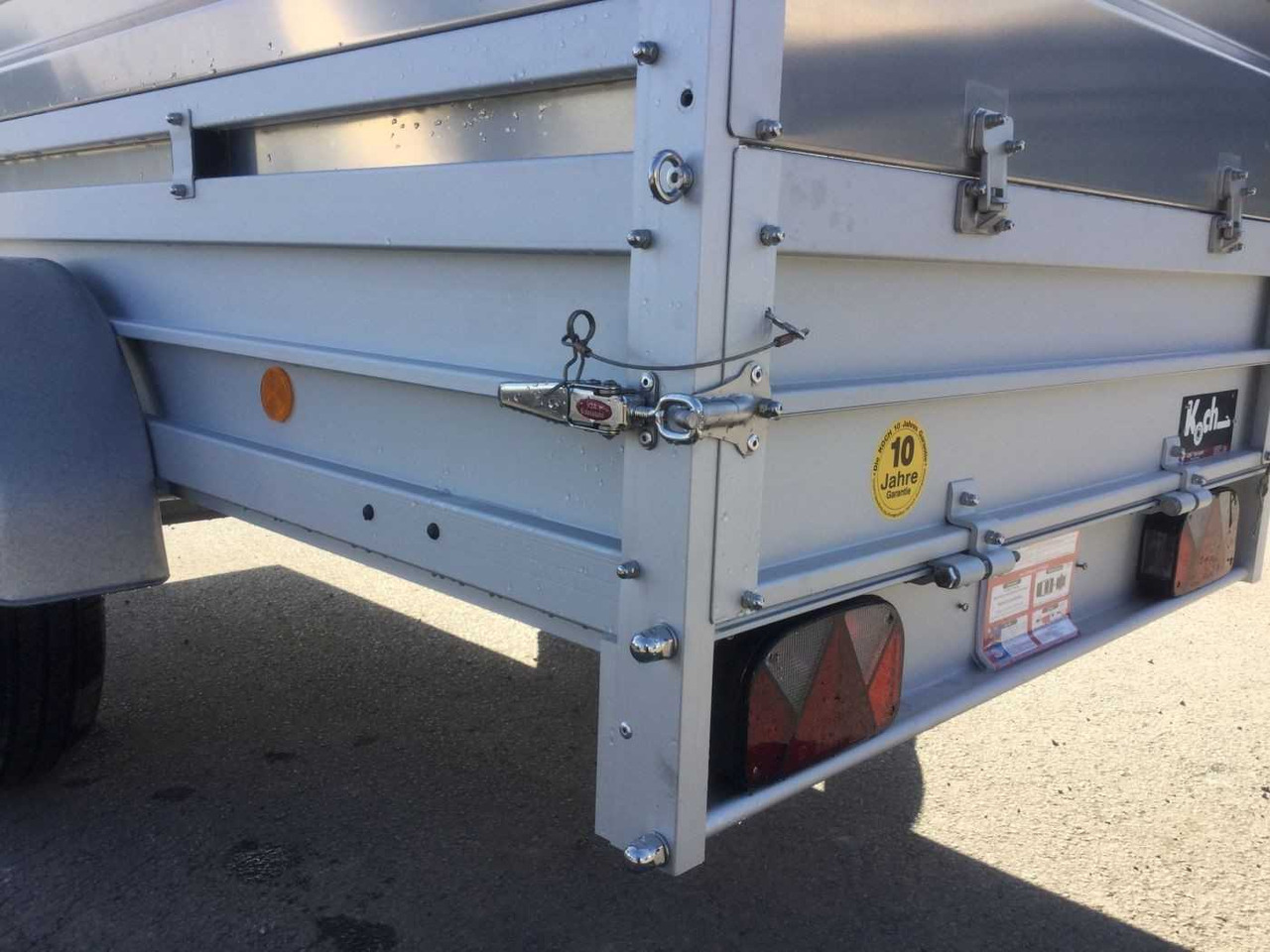 KOCH U4 + Alu-Bordwandaufsatz Kastenanhänger ungebrem - Auto piekabe: foto 5 KOCH U4 + Alu-Bordwandaufsatz Kastenanhänger ungebrem - Auto piekabe: foto 5