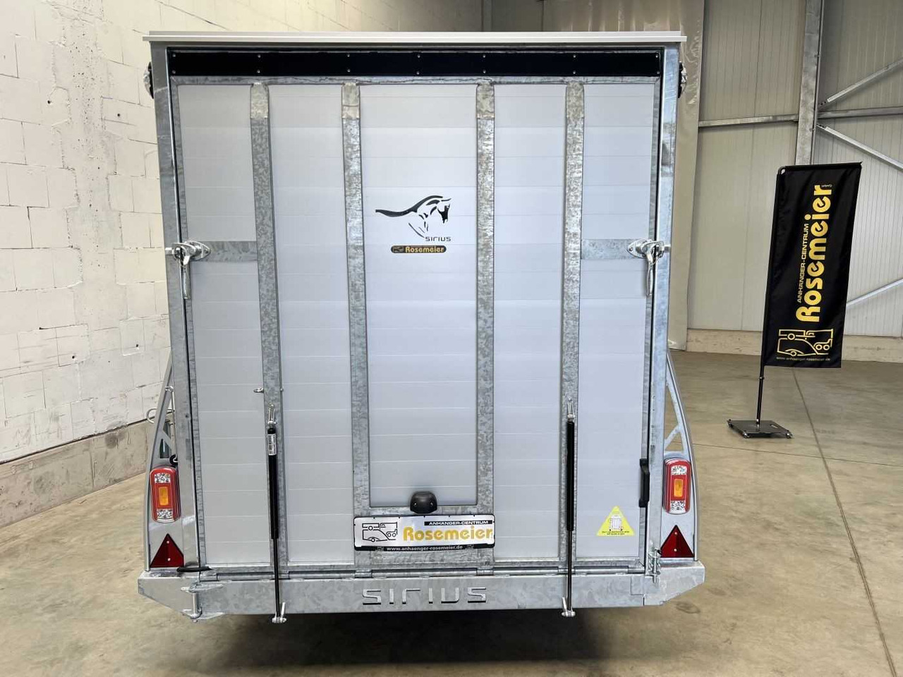 Kargo G150 Kofferanhänger - Piekabe slēgtā virsbūve: foto 3 Kargo G150 Kofferanhänger - Piekabe slēgtā virsbūve: foto 3