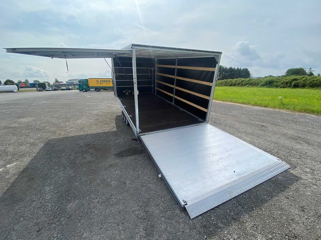 ROSEMEIER VE Jumbo 35.5 Tridem-Planenaufbau Autotransporter - Piekabe autovedējs: foto 4 ROSEMEIER VE Jumbo 35.5 Tridem-Planenaufbau Autotransporter - Piekabe autovedējs: foto 4