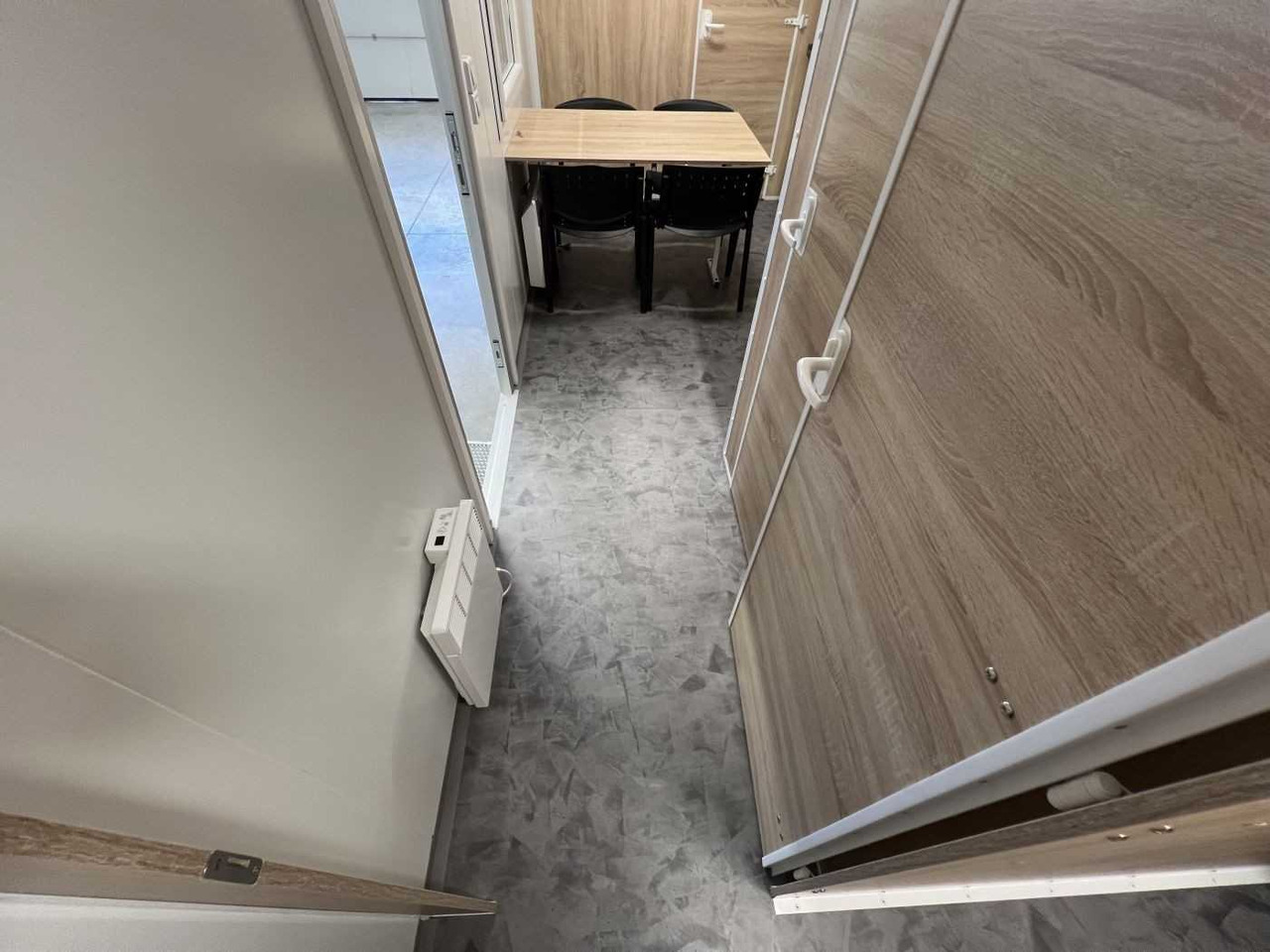 Jaunā Celtniecības konteiners, Piekabe ROSEMEIER VE MOBI 7344 Economy Mannschaftswagen: foto 10