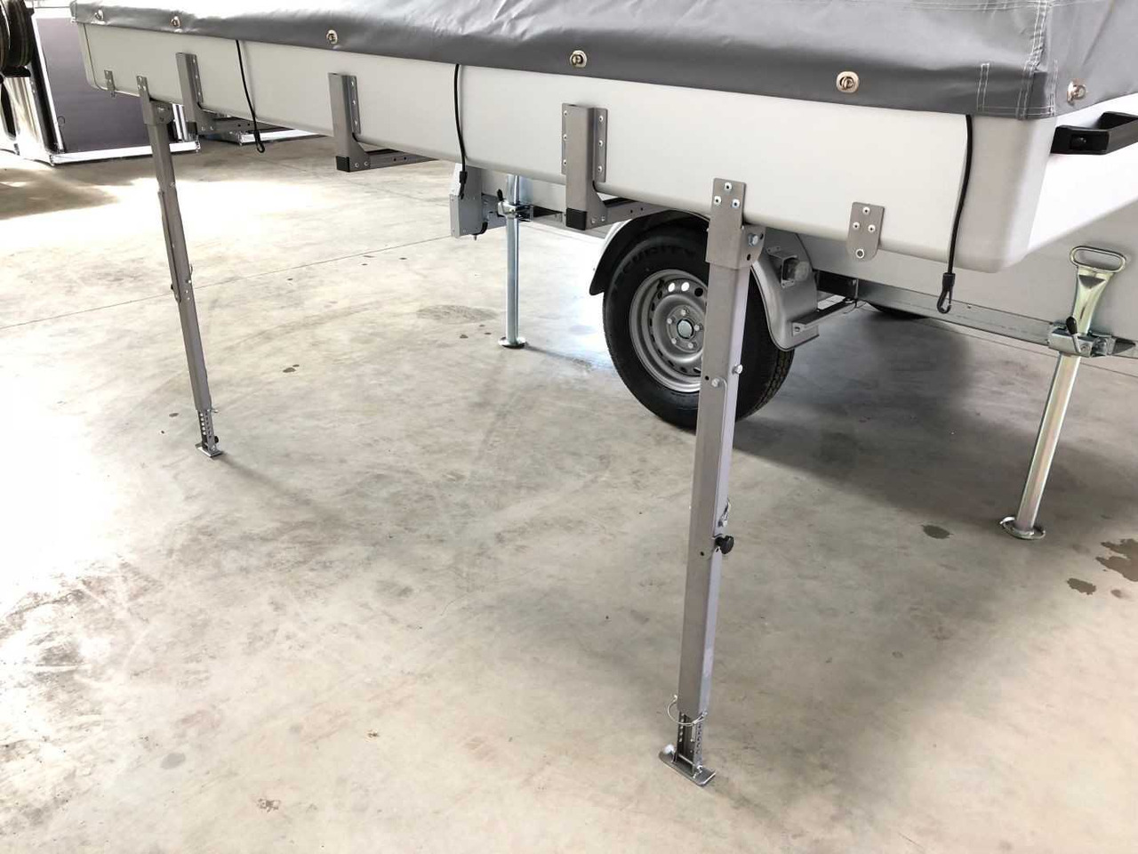 TPV KT-EB3 Street Camper Campinganhänger līzingu TPV KT-EB3 Street Camper Campinganhänger: foto 8