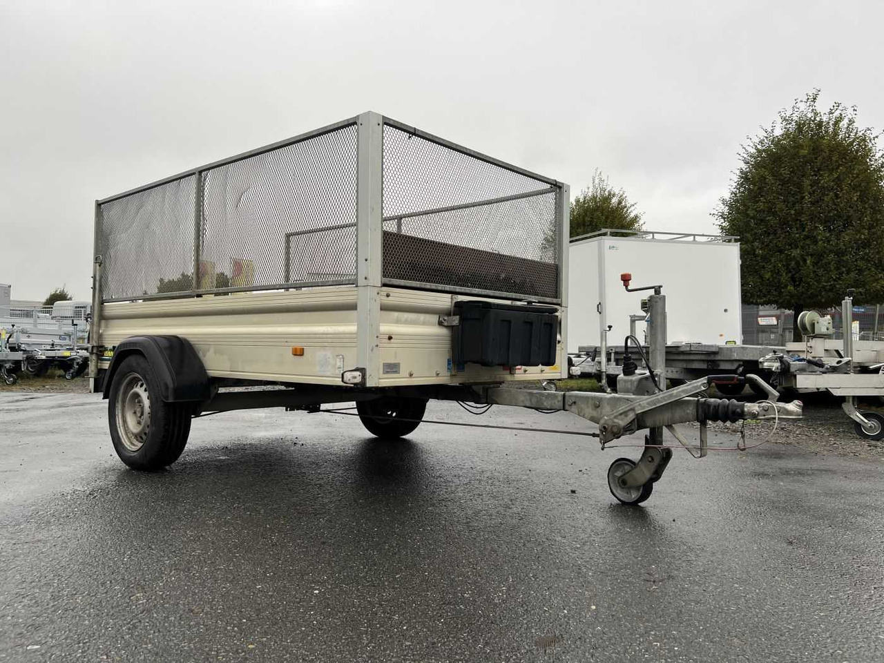 Auto piekabe UNSINN K 1325 Gitter Kastenanhänger gebremst: foto 20 Auto piekabe UNSINN K 1325 Gitter Kastenanhänger gebremst: foto 20