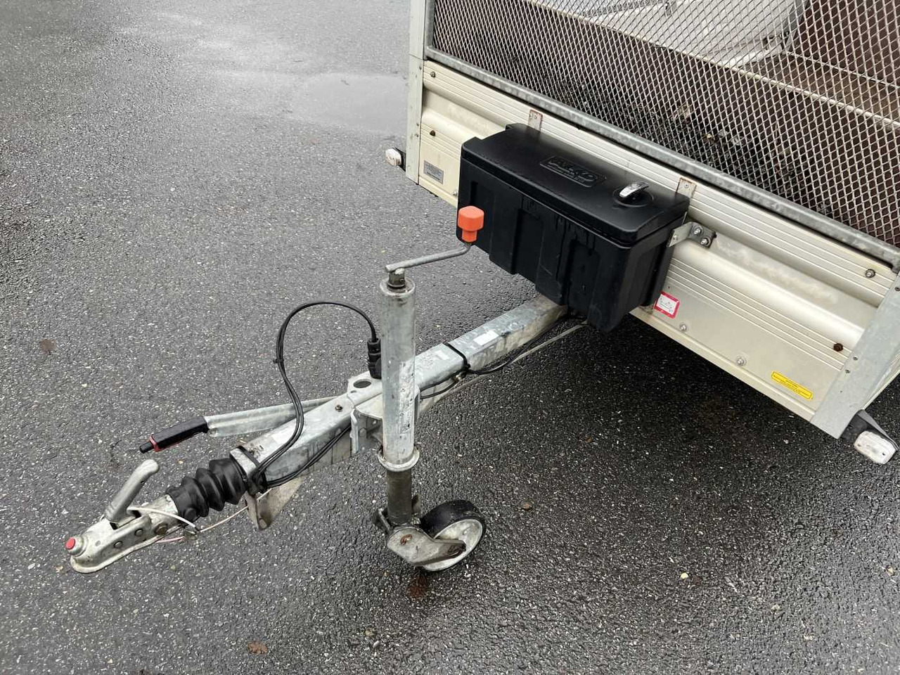 Auto piekabe UNSINN K 1325 Gitter Kastenanhänger gebremst: foto 17 Auto piekabe UNSINN K 1325 Gitter Kastenanhänger gebremst: foto 17