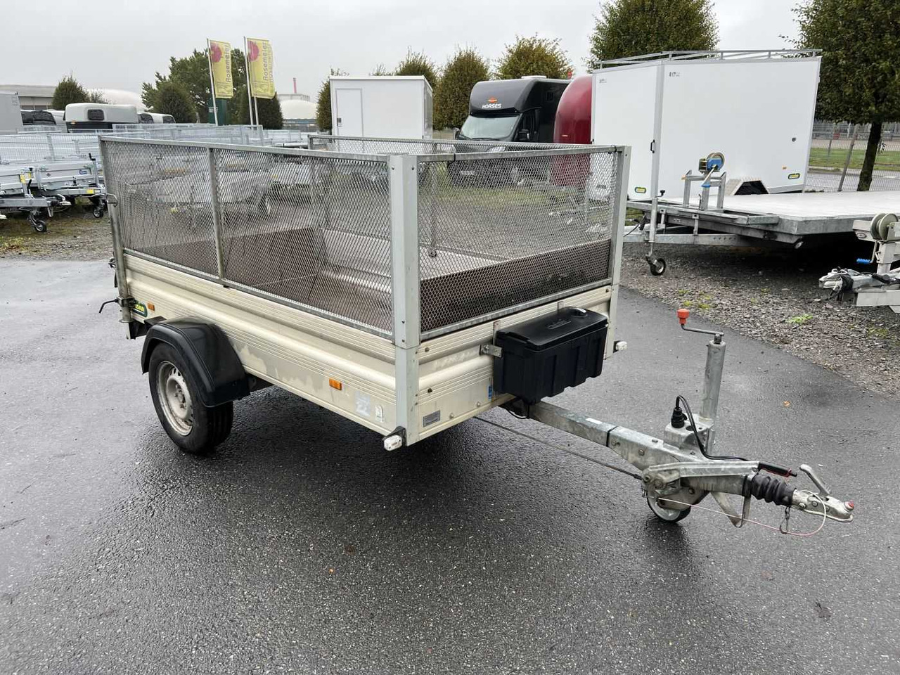 UNSINN K 1325 Gitter Kastenanhänger gebremst - Auto piekabe: foto 1 UNSINN K 1325 Gitter Kastenanhänger gebremst - Auto piekabe: foto 1