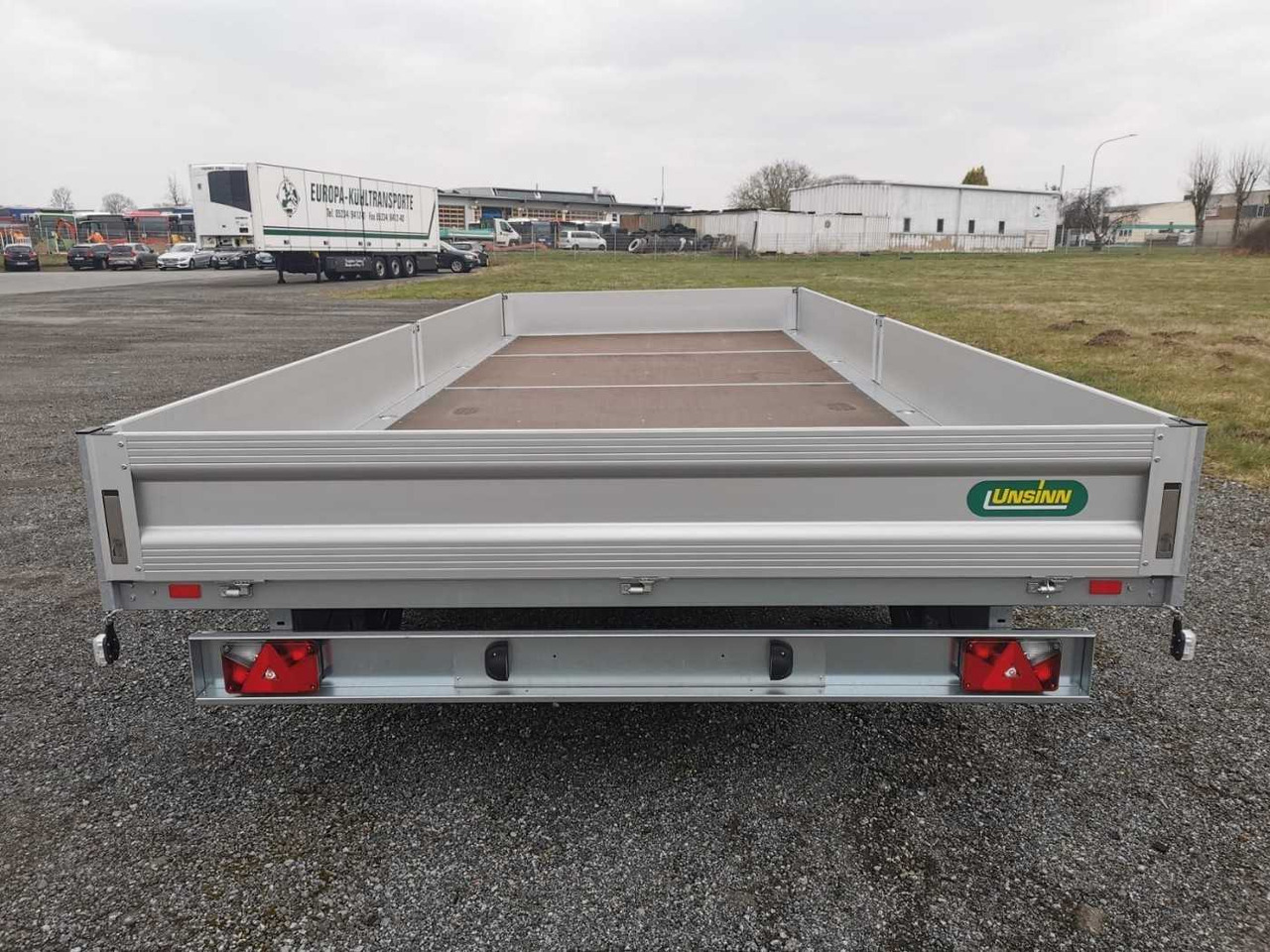 UNSINN UD-4 624-35-13 Drehschemelanhänger - Bortu piekabe/ Platforma: foto 3 UNSINN UD-4 624-35-13 Drehschemelanhänger - Bortu piekabe/ Platforma: foto 3