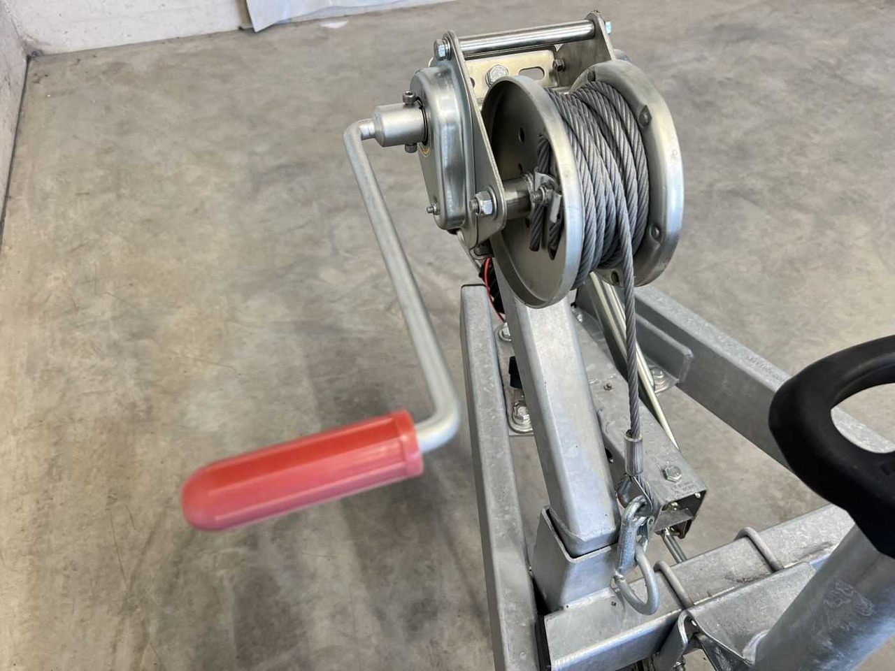 Jaunā Celtniecības tehnikas piekabe UNSINN UF 3617-13 Maschinentransporter: foto 18 Jaunā Celtniecības tehnikas piekabe UNSINN UF 3617-13 Maschinentransporter: foto 18