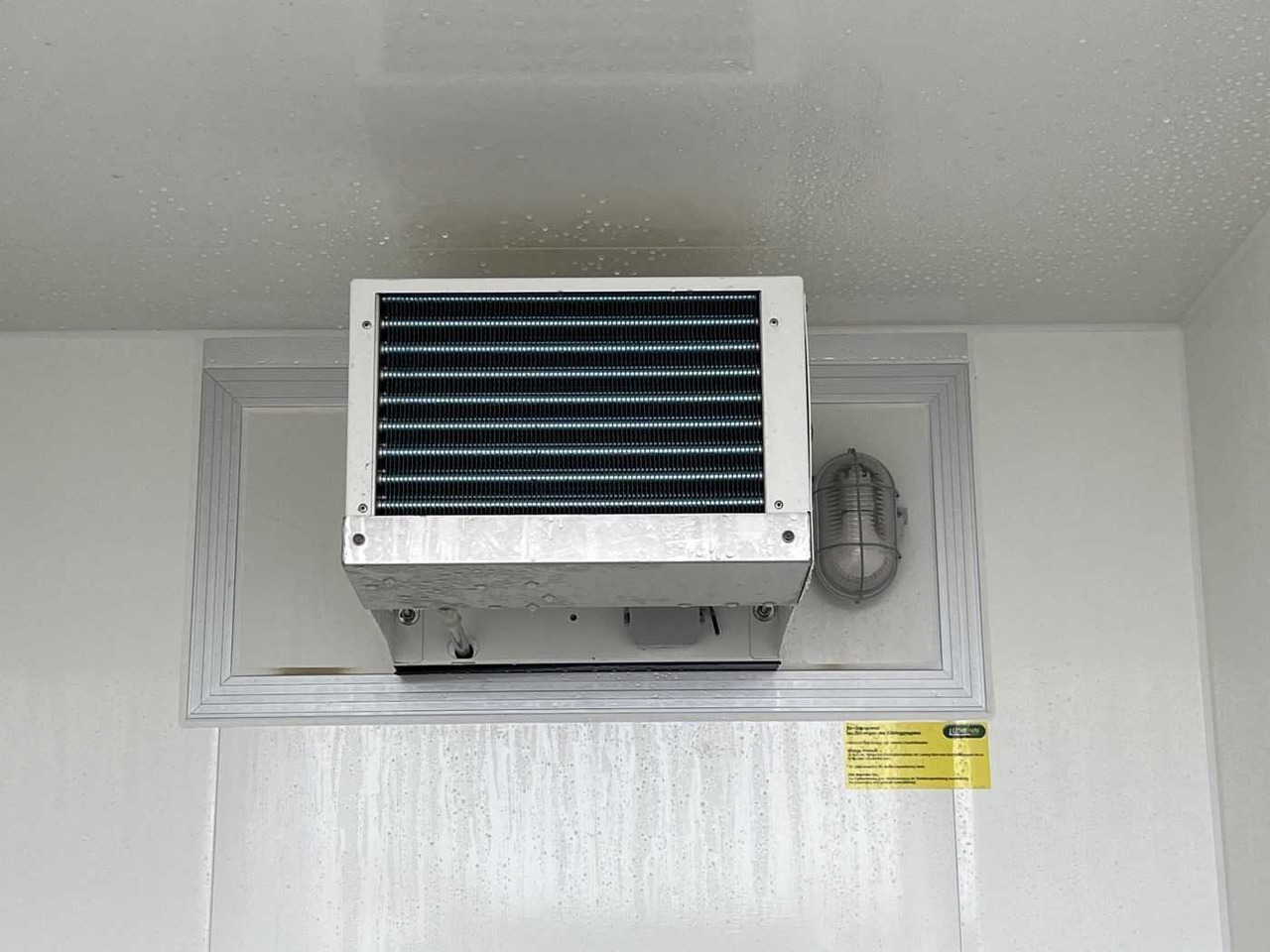 UNSINN UKT 6C 2513-13-14 Kühlanhänger - Piekabe refrižerators: foto 4 UNSINN UKT 6C 2513-13-14 Kühlanhänger - Piekabe refrižerators: foto 4