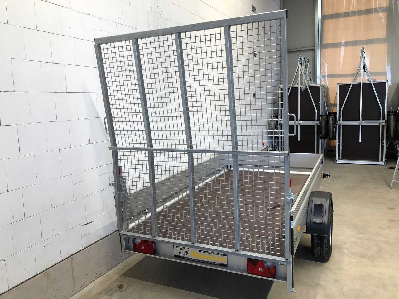 UNSINN UT-K 3015-13-14 Kastenanhänger gebremst - Auto piekabe: foto 5 UNSINN UT-K 3015-13-14 Kastenanhänger gebremst - Auto piekabe: foto 5