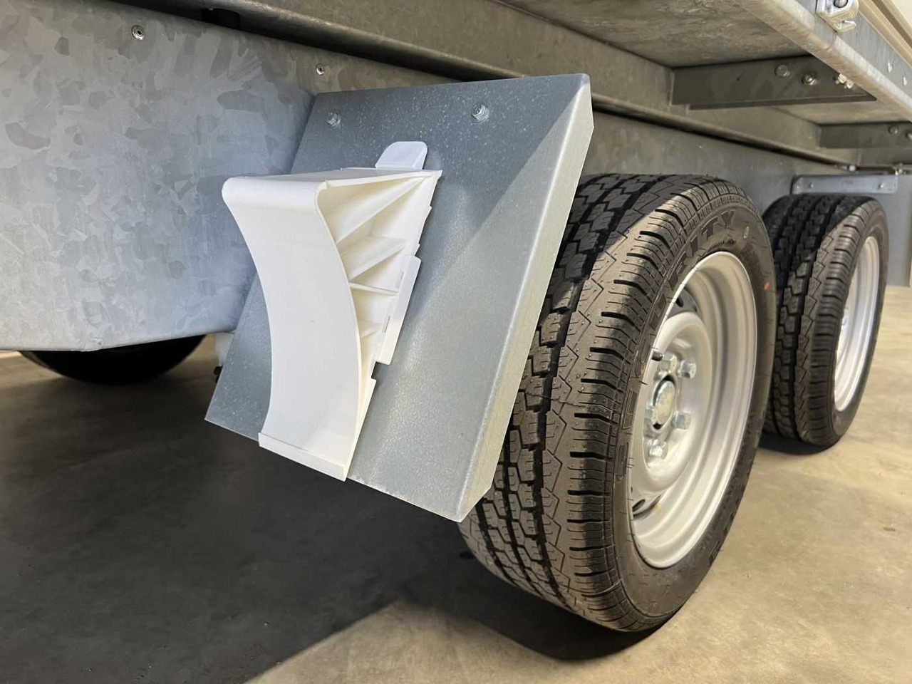 Jaunā Piekabe pašizgāzējs VARIANT 3517TB30 Dreiseitenkipper: foto 14