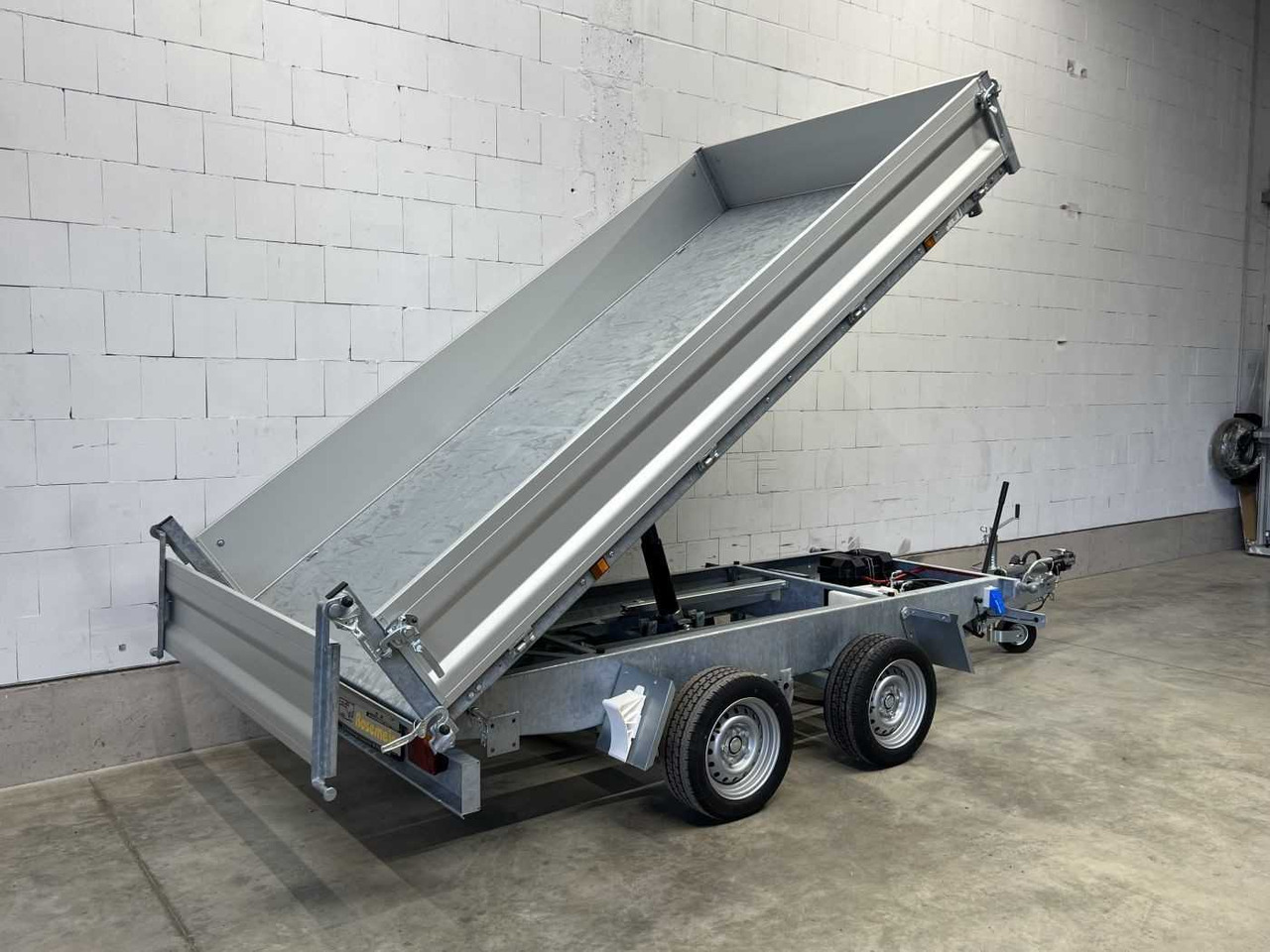 Jaunā Piekabe pašizgāzējs VARIANT 3517TB30 Dreiseitenkipper: foto 16