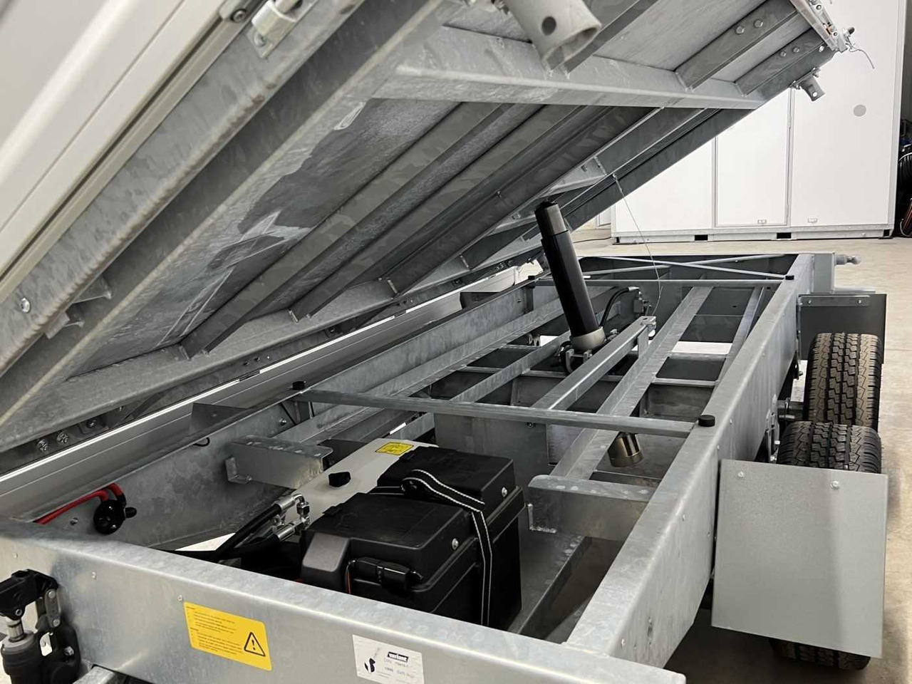 Jaunā Piekabe pašizgāzējs VARIANT 3517TB30 Dreiseitenkipper: foto 25