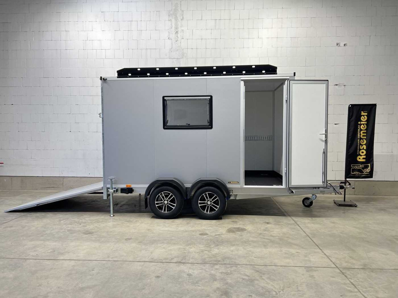VEZEKO TK C 27.35 Motorradedition Kofferanhänger - Motocikla piekabe: foto 1 VEZEKO TK C 27.35 Motorradedition Kofferanhänger - Motocikla piekabe: foto 1