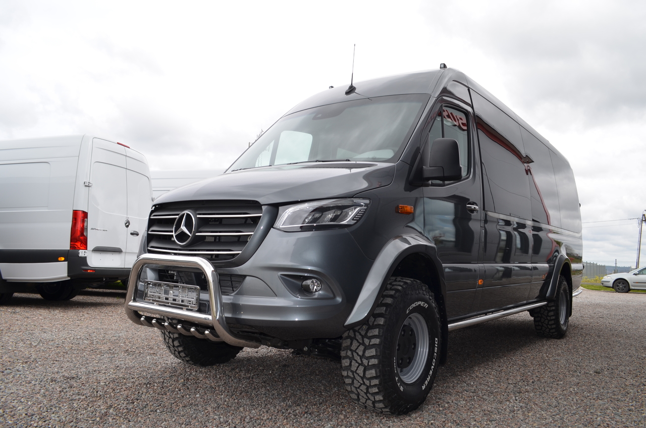 MERCEDES-BENZ Sprinter 519 4x4 high and low drive - Mikroautobuss, Pasažieru furgons: foto 1 MERCEDES-BENZ Sprinter 519 4x4 high and low drive - Mikroautobuss, Pasažieru furgons: foto 1