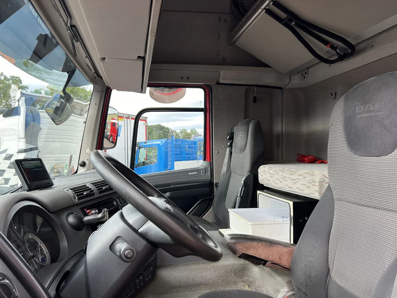 DAF CF 290 4X2 EURO6 SPACECAB RENOVA / VANGMUIL / LAADKLEP / TOP STAAT - Konteineru vedējs/ Kravas automašīna ar noņemamā virsbūve: foto 5 DAF CF 290 4X2 EURO6 SPACECAB RENOVA / VANGMUIL / LAADKLEP / TOP STAAT - Konteineru vedējs/ Kravas automašīna ar noņemamā virsbūve: foto 5
