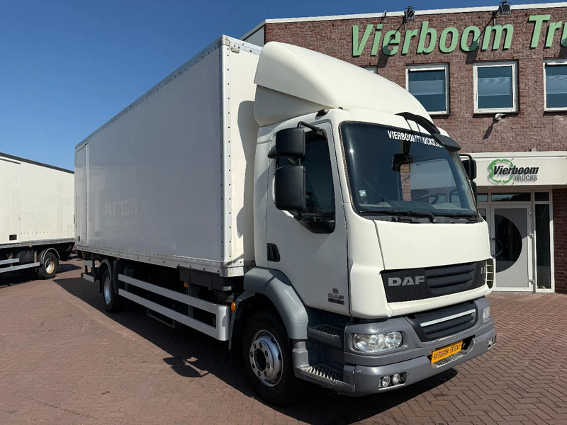 DAF LF 55.250 LF55-250 Box with lift / Manual gearbox Euro5 - Kravas automašīna ar slēgto virsbūvi: foto 1 DAF LF 55.250 LF55-250 Box with lift / Manual gearbox Euro5 - Kravas automašīna ar slēgto virsbūvi: foto 1