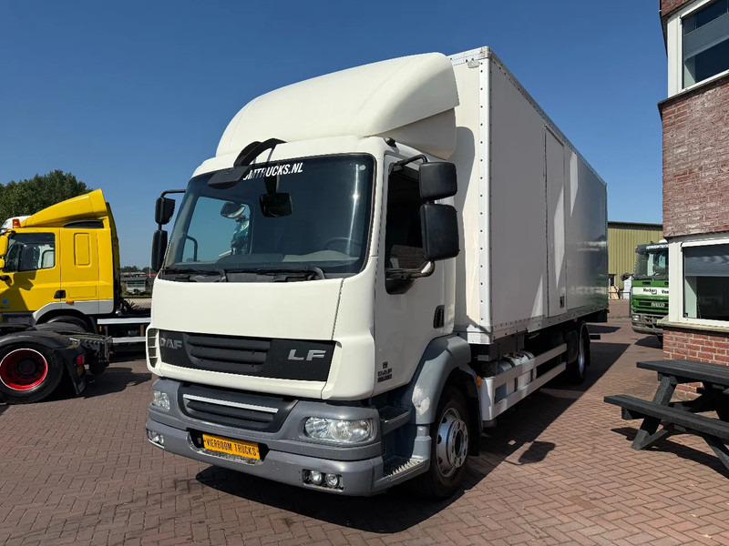 DAF LF 55.250 LF55-250 Box with lift / Manual gearbox Euro5 - Kravas automašīna ar slēgto virsbūvi: foto 3 DAF LF 55.250 LF55-250 Box with lift / Manual gearbox Euro5 - Kravas automašīna ar slēgto virsbūvi: foto 3