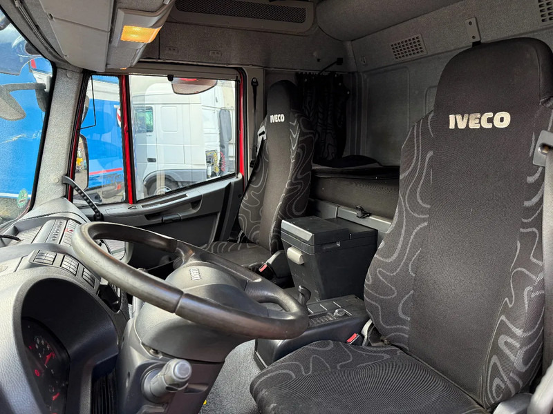 Iveco EuroCargo 120 E25 4X2 BAKWAGEN MET SCHUIFZEILEN EURO6 - Kravas automašīna ar tentu: foto 5 Iveco EuroCargo 120 E25 4X2 BAKWAGEN MET SCHUIFZEILEN EURO6 - Kravas automašīna ar tentu: foto 5