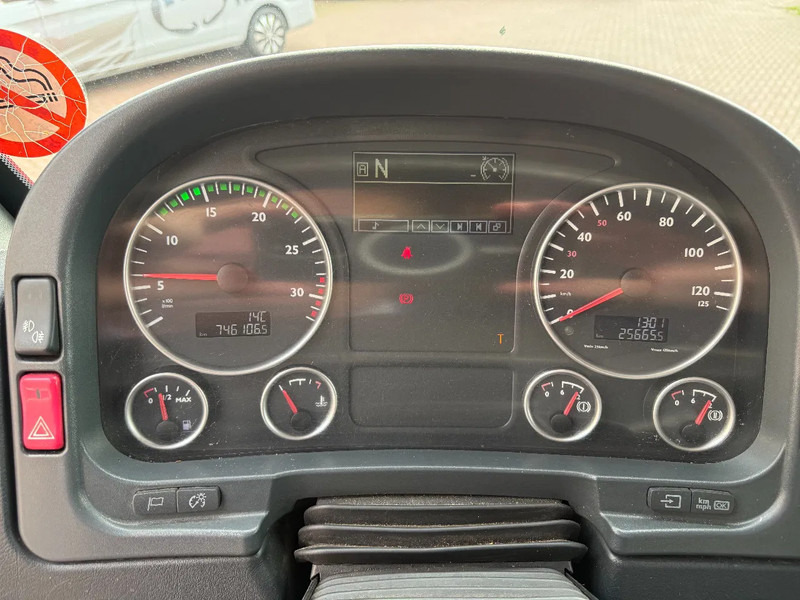 MAN TGM 18.250 TGM 18.250 4X2 Koffer mit Ladebordwand TUV-2-2026 NL-Truck - Kravas automašīna ar slēgto virsbūvi: foto 4 MAN TGM 18.250 TGM 18.250 4X2 Koffer mit Ladebordwand TUV-2-2026 NL-Truck - Kravas automašīna ar slēgto virsbūvi: foto 4