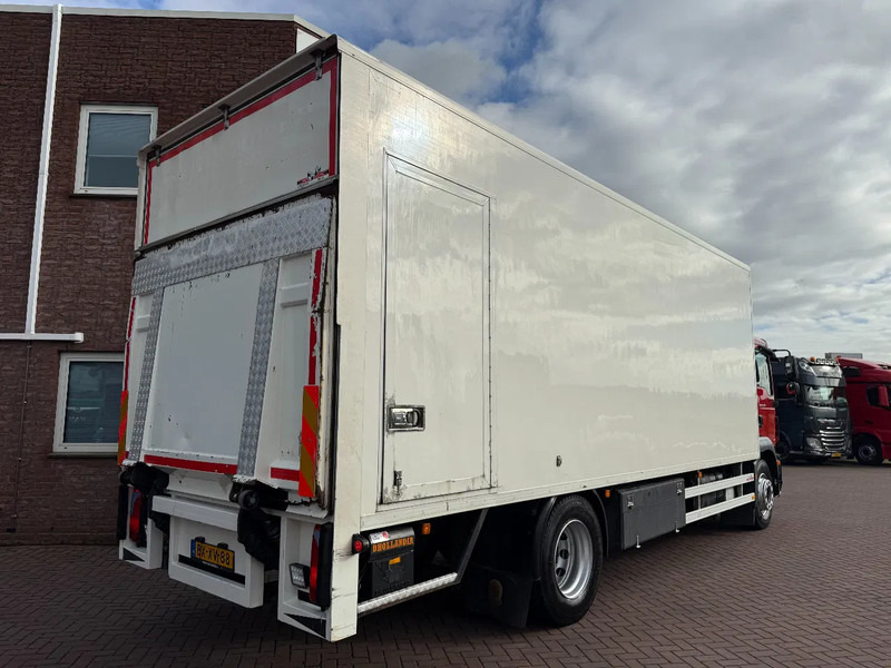 MAN TGM 18.250 TGM 18.250 4X2 Koffer mit Ladebordwand TUV-2-2026 NL-Truck - Kravas automašīna ar slēgto virsbūvi: foto 5 MAN TGM 18.250 TGM 18.250 4X2 Koffer mit Ladebordwand TUV-2-2026 NL-Truck - Kravas automašīna ar slēgto virsbūvi: foto 5