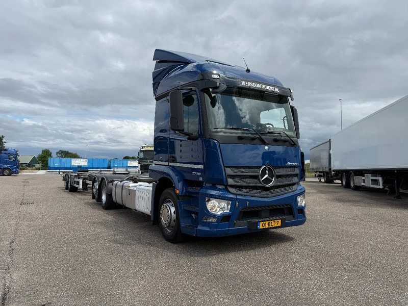 Mercedes-Benz Actros Actros 2736 6X2 BDF Komplett mit 2016 BDF Anhanger Top Zustand - Konteineru vedējs/ Kravas automašīna ar noņemamā virsbūve: foto 1 Mercedes-Benz Actros Actros 2736 6X2 BDF Komplett mit 2016 BDF Anhanger Top Zustand - Konteineru vedējs/ Kravas automašīna ar noņemamā virsbūve: foto 1