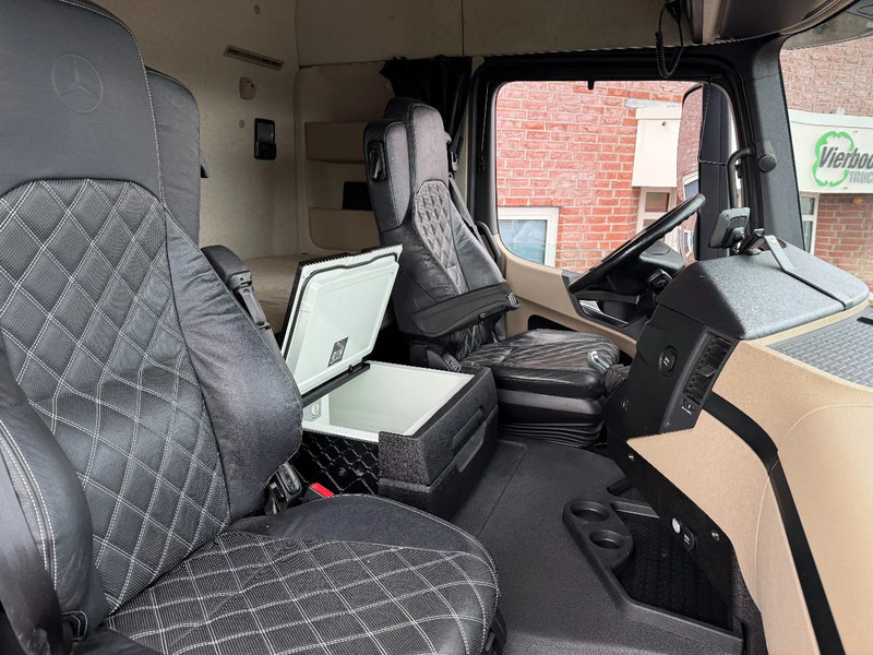 Mercedes-Benz Actros Actros 1943LS Hydrauliek / 478.040KM / Leer / Dealer onderhouden / Top staat - Vilcējs: foto 3 Mercedes-Benz Actros Actros 1943LS Hydrauliek / 478.040KM / Leer / Dealer onderhouden / Top staat - Vilcējs: foto 3