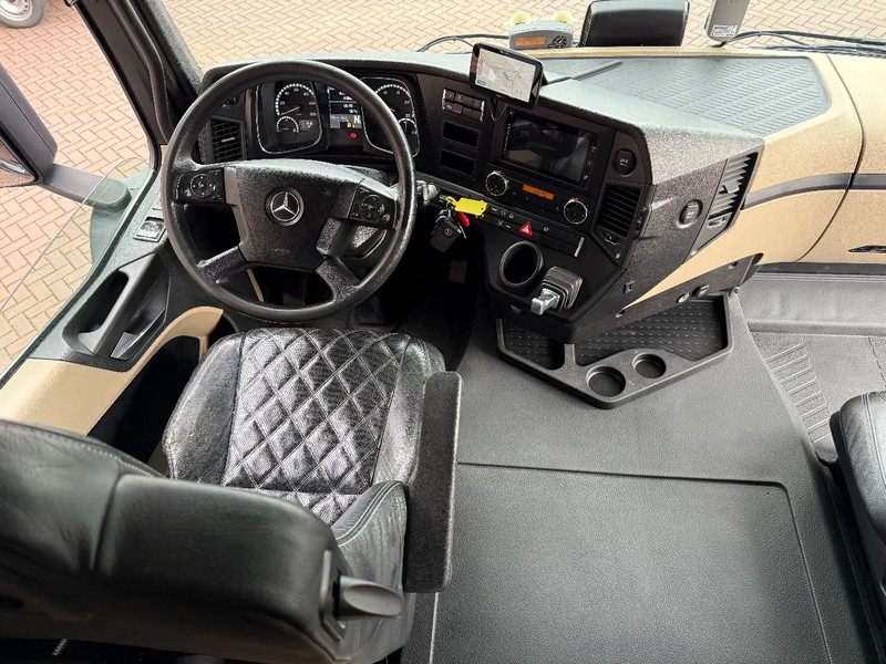 Mercedes-Benz Actros Actros 1943LS Hydrauliek / 478.040KM / Leer / Dealer onderhouden / Top staat - Vilcējs: foto 4 Mercedes-Benz Actros Actros 1943LS Hydrauliek / 478.040KM / Leer / Dealer onderhouden / Top staat - Vilcējs: foto 4