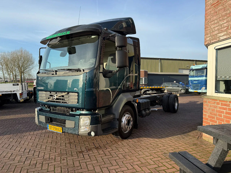 Volvo FL 12 FL 280 11.990KG MANUAL GEARBOX - Šasija kravas automašīna: foto 2 Volvo FL 12 FL 280 11.990KG MANUAL GEARBOX - Šasija kravas automašīna: foto 2