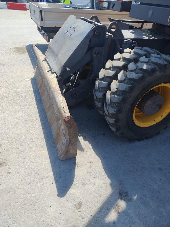 VOLVO EWR170E - Riteņu ekskavators: foto 5 VOLVO EWR170E - Riteņu ekskavators: foto 5