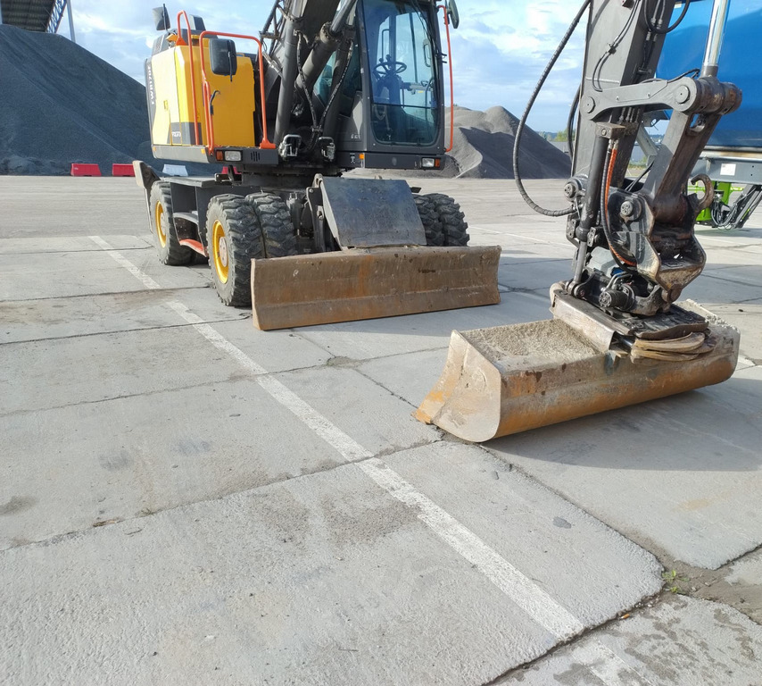 VOLVO EWR170E - Riteņu ekskavators: foto 4 VOLVO EWR170E - Riteņu ekskavators: foto 4