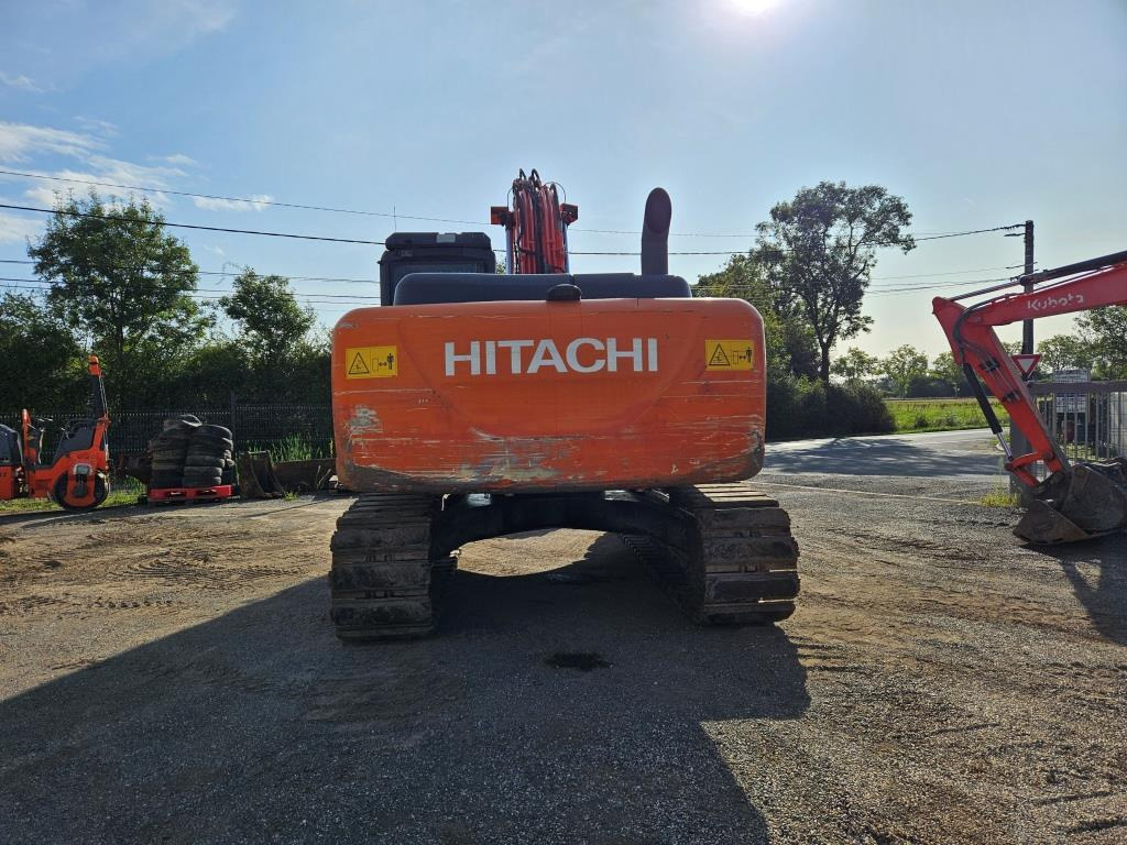 HITACHI ZX 210 LC - Kāpurķēžu ekskavators: foto 4 HITACHI ZX 210 LC - Kāpurķēžu ekskavators: foto 4