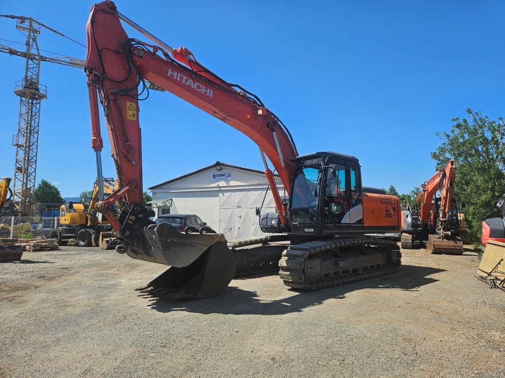HITACHI ZX 210 LC - Kāpurķēžu ekskavators: foto 3 HITACHI ZX 210 LC - Kāpurķēžu ekskavators: foto 3