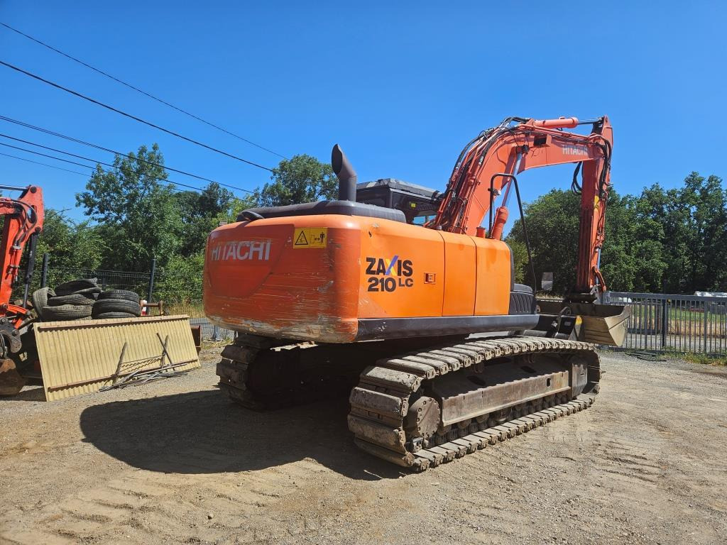 HITACHI ZX 210 LC - Kāpurķēžu ekskavators: foto 2 HITACHI ZX 210 LC - Kāpurķēžu ekskavators: foto 2