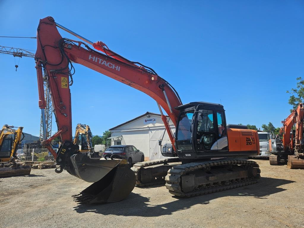 HITACHI ZX 210 LC - Kāpurķēžu ekskavators: foto 4 HITACHI ZX 210 LC - Kāpurķēžu ekskavators: foto 4