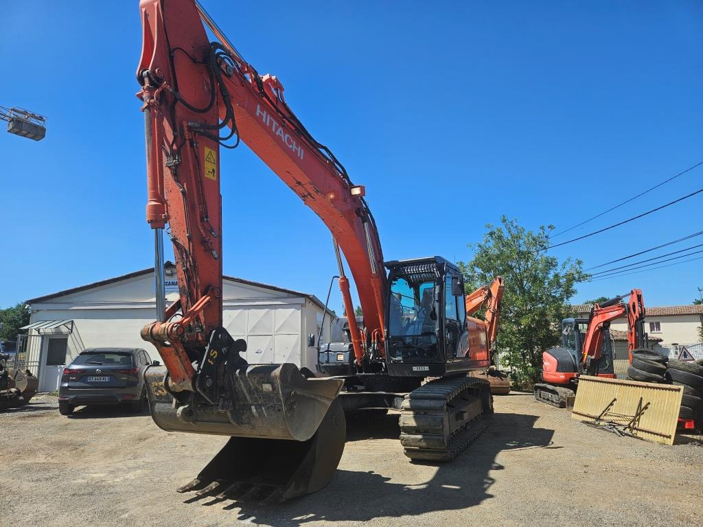 HITACHI ZX 210 LC - Kāpurķēžu ekskavators: foto 5 HITACHI ZX 210 LC - Kāpurķēžu ekskavators: foto 5