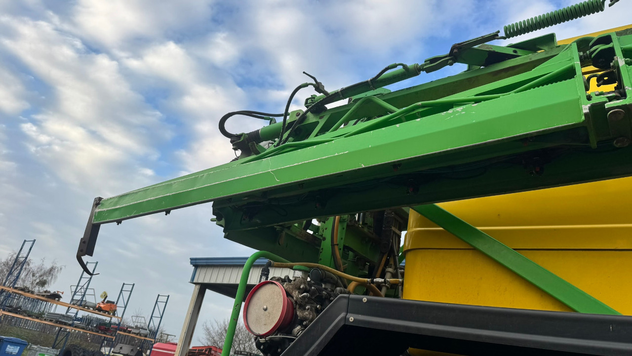 Dammann DT 2500 H 6000l 30 m - Pašgājējmiglotājs: foto 3 Dammann DT 2500 H 6000l 30 m - Pašgājējmiglotājs: foto 3