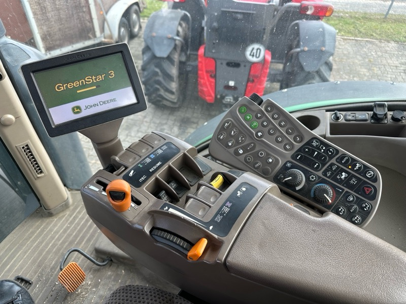 John Deere 8260R AutoPowr - Traktors: foto 3 John Deere 8260R AutoPowr - Traktors: foto 3