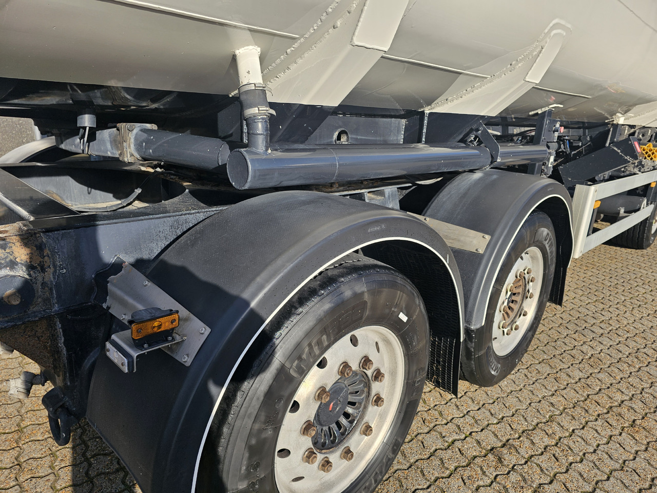 Piekabe cisterna EUROTANK 4 Akslet: foto 13