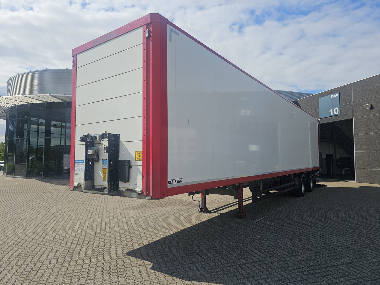 Kel-Berg 2 Aksel City 13,60 - Puspiekabe slēgtā virsbūve: foto 1 Kel-Berg 2 Aksel City 13,60 - Puspiekabe slēgtā virsbūve: foto 1